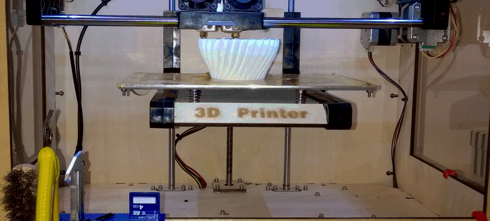 Image:Kurs bei der VHS-Weißenburg zu 3-D-Druck